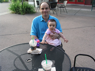 Nasko and Alexandra in front of Starbucks